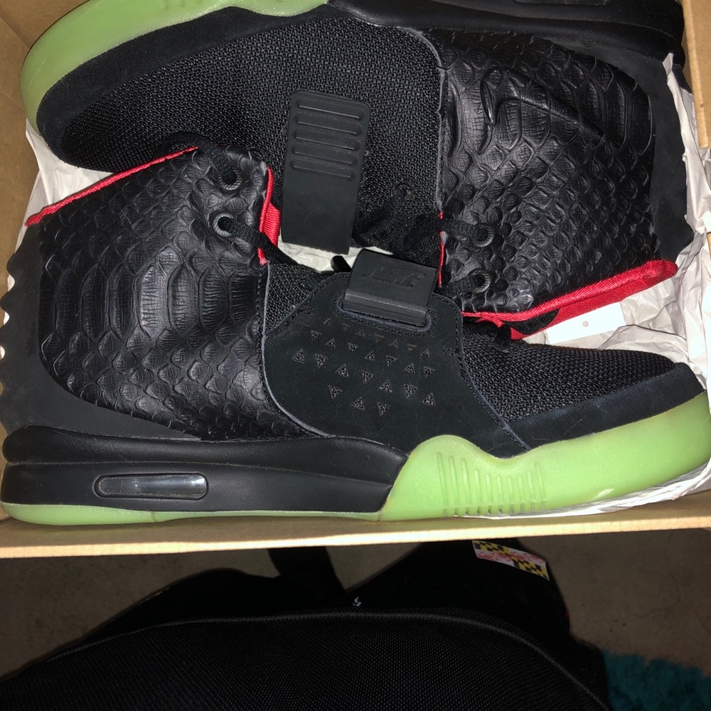 Selling my yezzy nrg